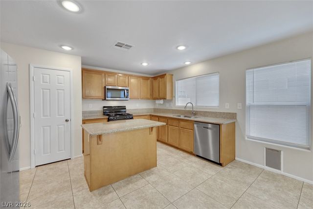 7257 Camden Pine Avenue, Las Vegas, NV 89129