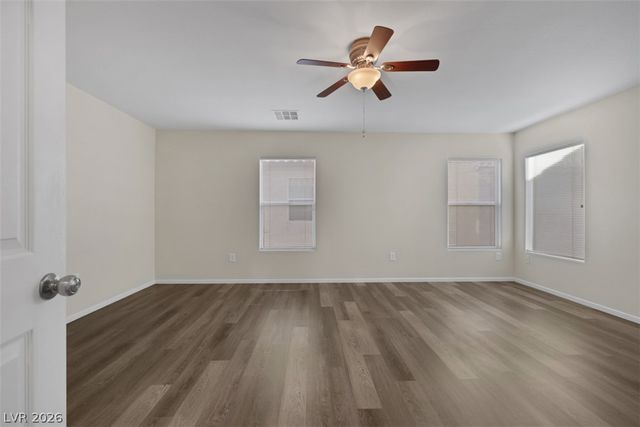 7257 Camden Pine Avenue, Las Vegas, NV 89129