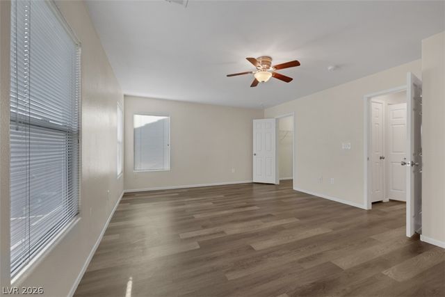 7257 Camden Pine Avenue, Las Vegas, NV 89129