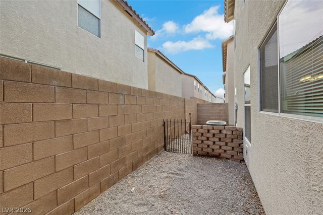 7257 Camden Pine Avenue, Las Vegas, NV 89129