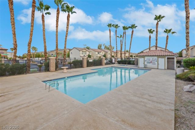 7257 Camden Pine Avenue, Las Vegas, NV 89129