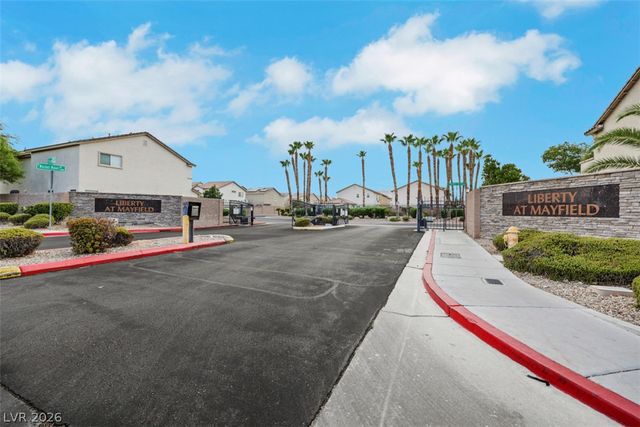 7257 Camden Pine Avenue, Las Vegas, NV 89129