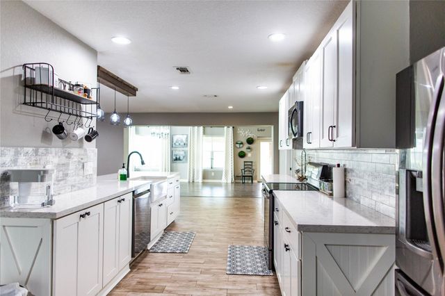 14902 Bernard Timbers Dr, East Bernard, TX 77435