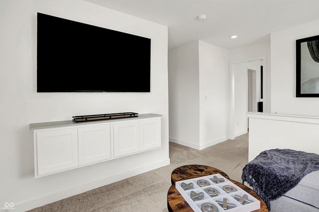 2868 Woods Edge Drive, Greenwood, IN 46143