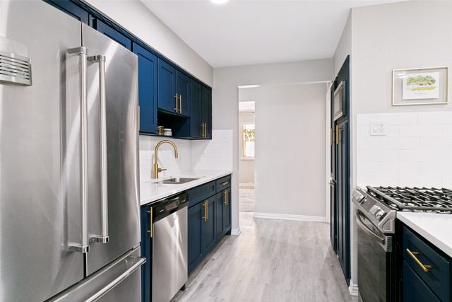 1028 Meadowbrook Drive, Grapevine, TX 76051