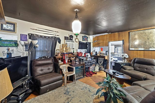 815 Locust Street, Redding, CA 96001