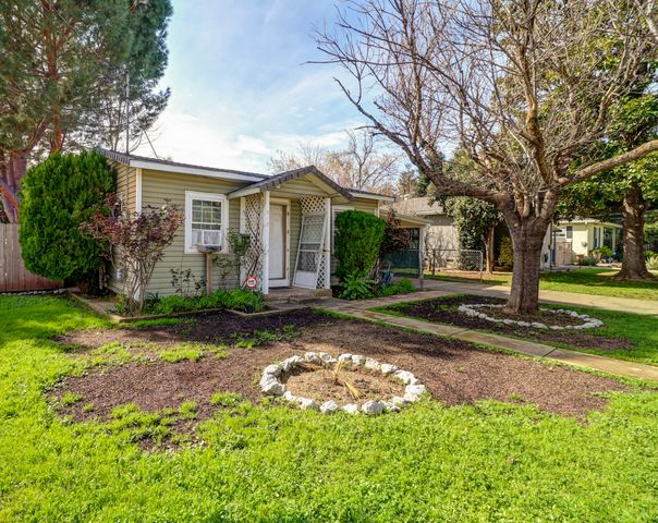 815 Locust Street, Redding, CA 96001