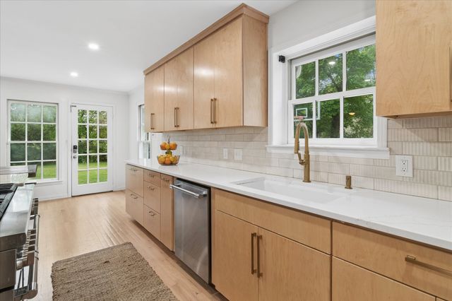 8106 San Benito Way, Dallas, TX 75218