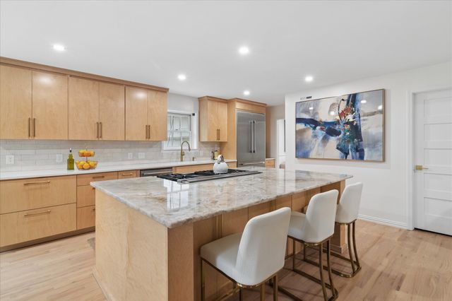 8106 San Benito Way, Dallas, TX 75218