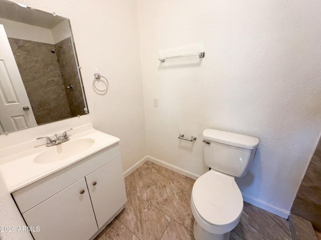 8631 S 6TH Street, Phoenix, AZ 85042
