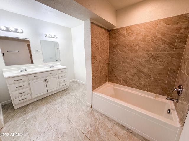 8631 S 6TH Street, Phoenix, AZ 85042