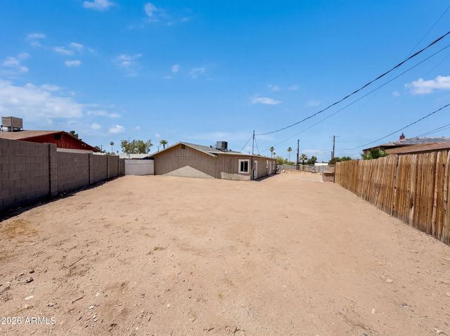 8631 S 6TH Street, Phoenix, AZ 85042
