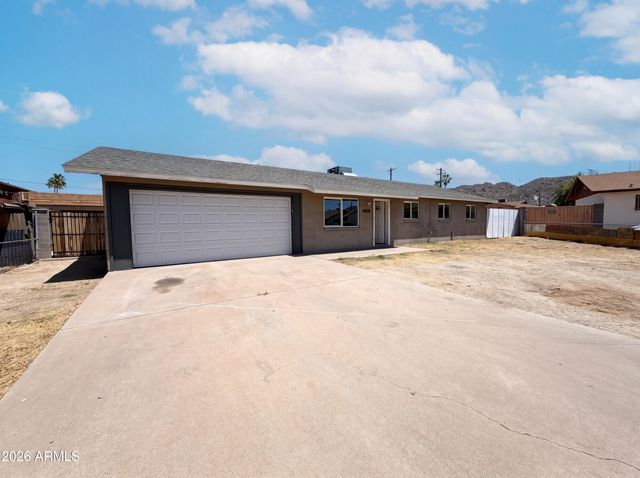 8631 S 6TH Street, Phoenix, AZ 85042