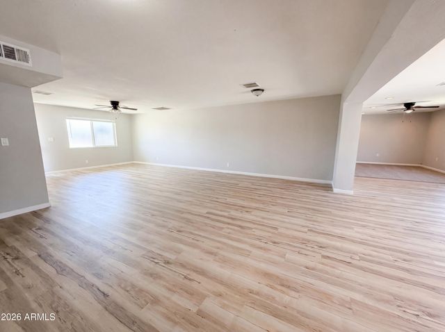 8631 S 6TH Street, Phoenix, AZ 85042