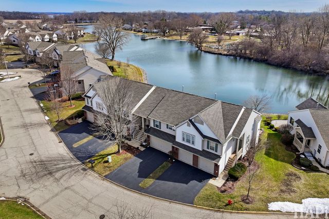 1167 N Oakwood Drive 32-3, Fox Lake, IL 60020