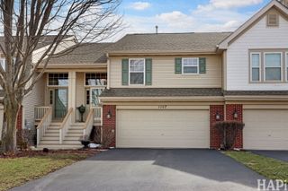 1167 N Oakwood Drive 32-3, Fox Lake, IL 60020