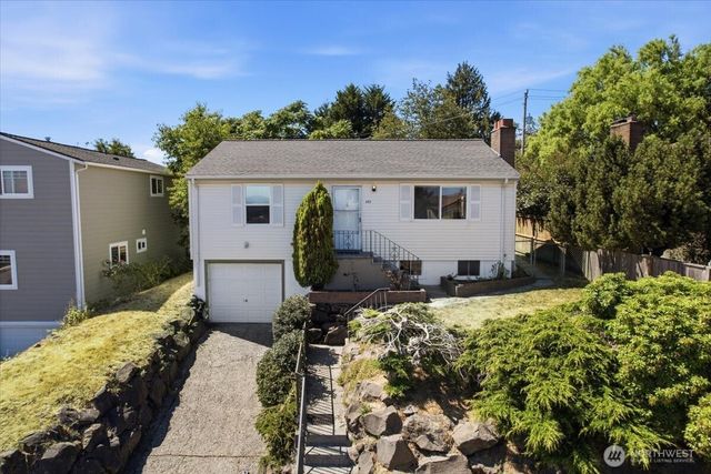 4153 39th Avenue SW, Seattle, WA 98116