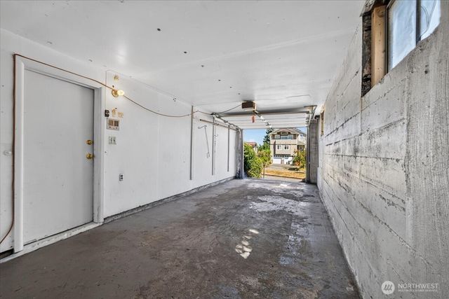 4153 39th Avenue SW, Seattle, WA 98116