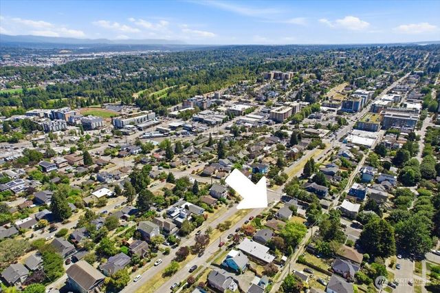 4153 39th Avenue SW, Seattle, WA 98116
