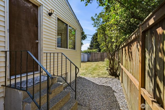 4153 39th Avenue SW, Seattle, WA 98116
