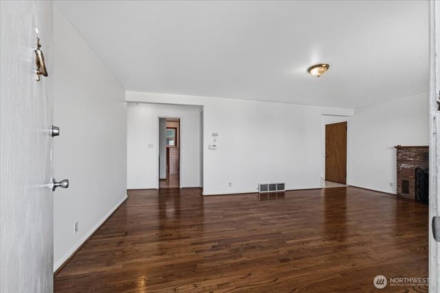 4153 39th Avenue SW, Seattle, WA 98116