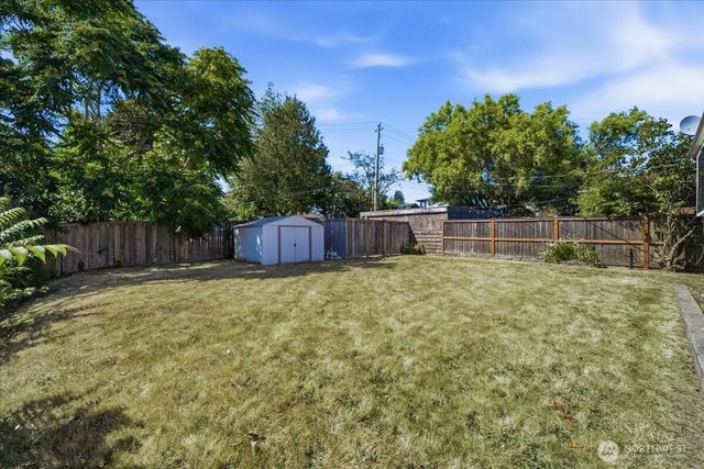 4153 39th Avenue SW, Seattle, WA 98116