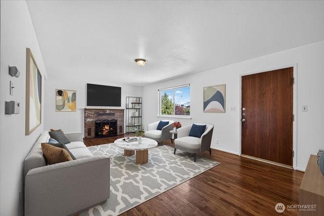 4153 39th Avenue SW, Seattle, WA 98116