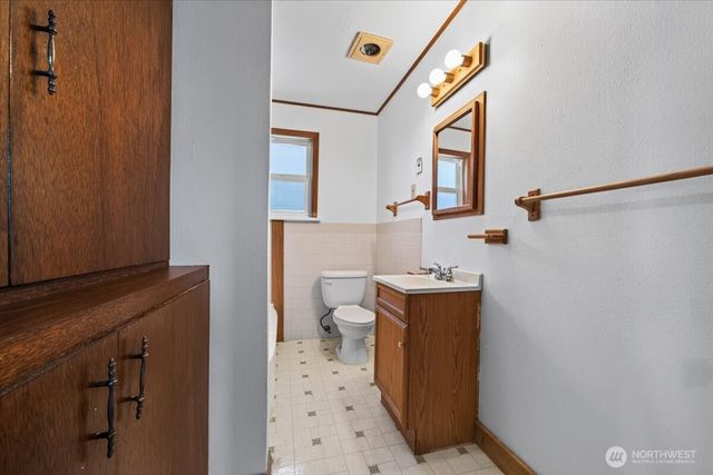 4153 39th Avenue SW, Seattle, WA 98116