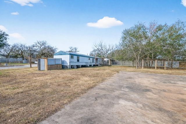 711 Cub Lane, Richmond, TX 77469