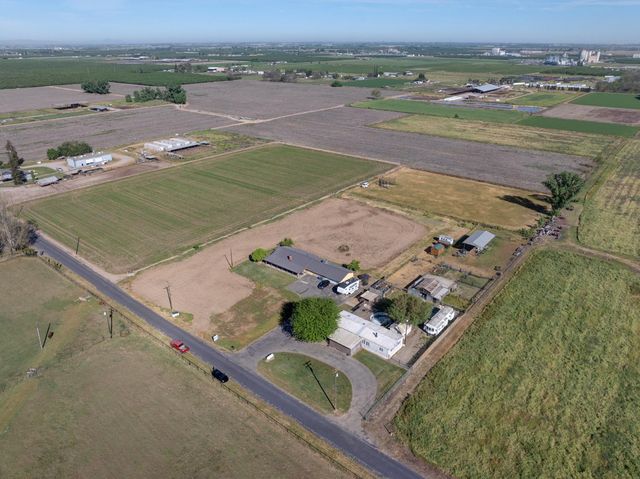 3725 W Simmons Rd, Turlock, CA 95380