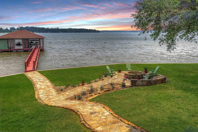 209 Rocky Point Rd, Mount Vernon, TX 75457