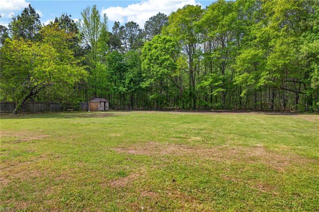 1535 Dutch RD, Suffolk, VA 23437