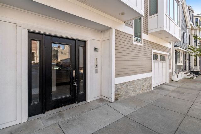 17 Vinton Street 1, Boston, MA 02127