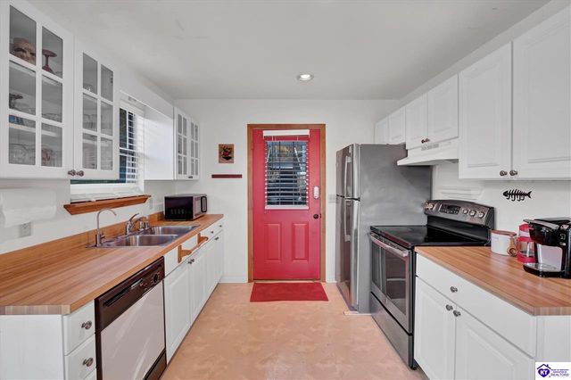 1021 Lochober Road, Leitchfield, KY 42754