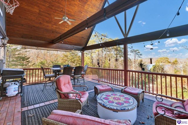 1021 Lochober Road, Leitchfield, KY 42754