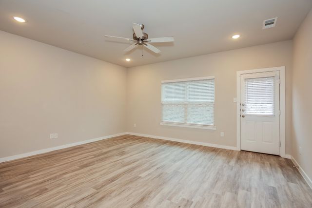 613 Sophia Way, Lewisville, TX 75057