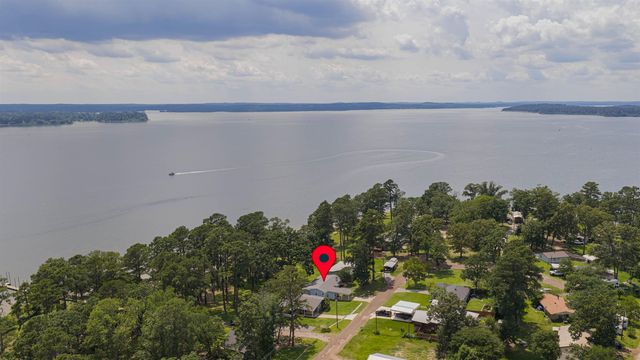 321 Crestwood Lp, Avinger, TX 75630