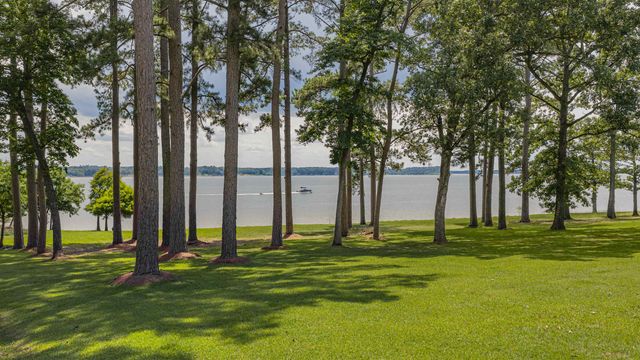 321 Crestwood Lp, Avinger, TX 75630