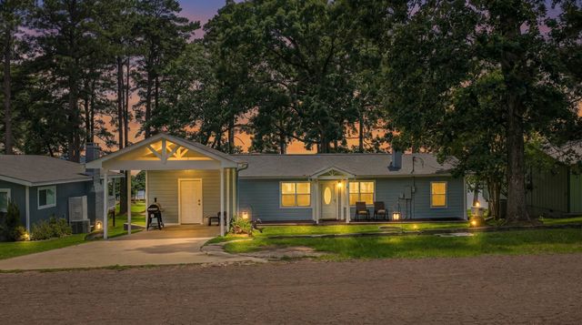 321 Crestwood Lp, Avinger, TX 75630