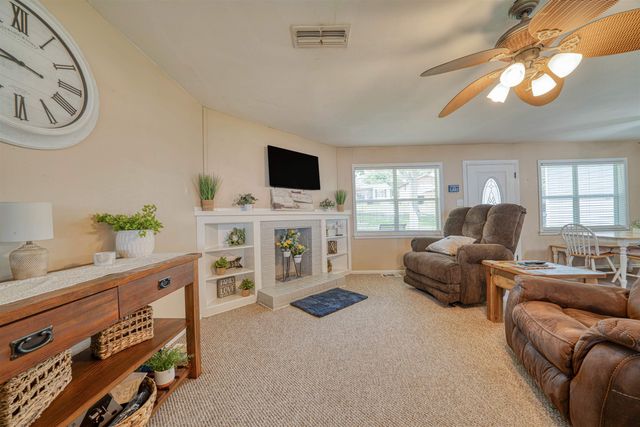 321 Crestwood Lp, Avinger, TX 75630