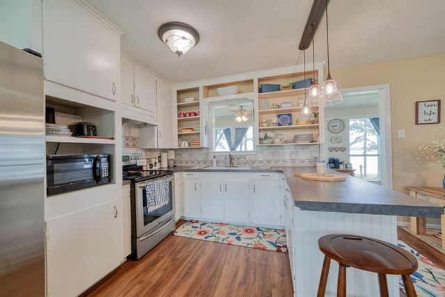 321 Crestwood Lp, Avinger, TX 75630