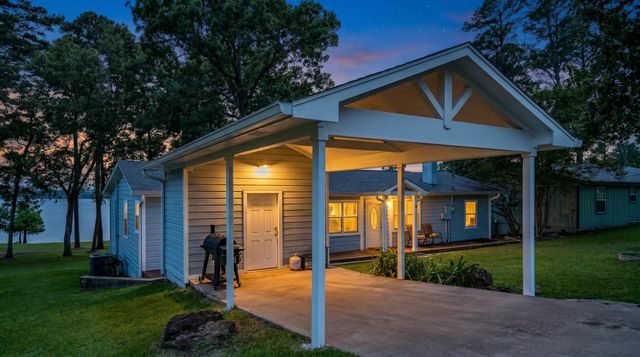 321 Crestwood Lp, Avinger, TX 75630