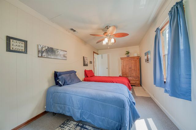 321 Crestwood Lp, Avinger, TX 75630