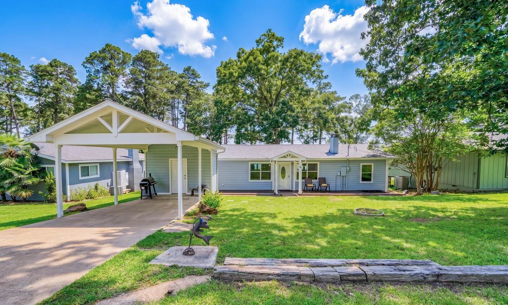 321 Crestwood Lp, Avinger, TX 75630