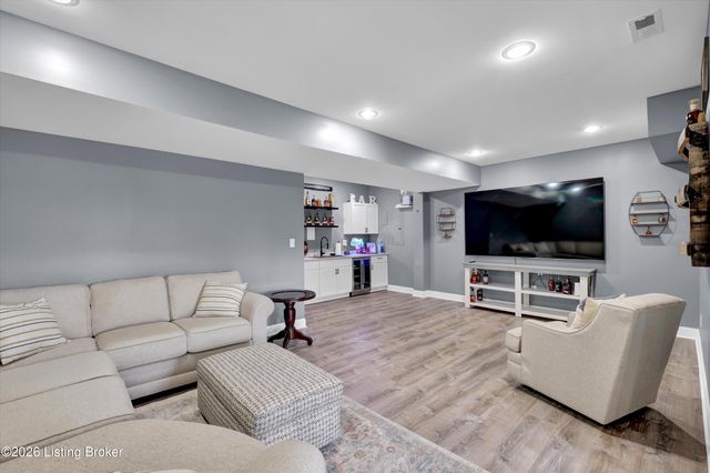 1817 Plum Ridge Rd, Taylorsville, KY 40071