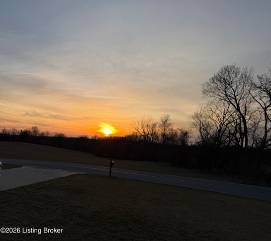 1817 Plum Ridge Rd, Taylorsville, KY 40071