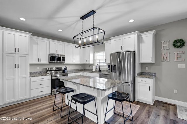 1817 Plum Ridge Rd, Taylorsville, KY 40071