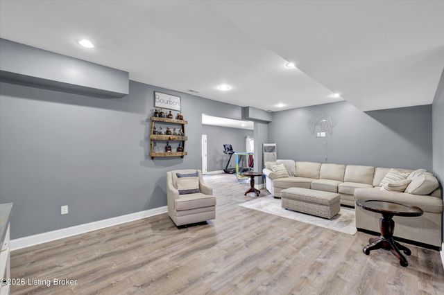 1817 Plum Ridge Rd, Taylorsville, KY 40071