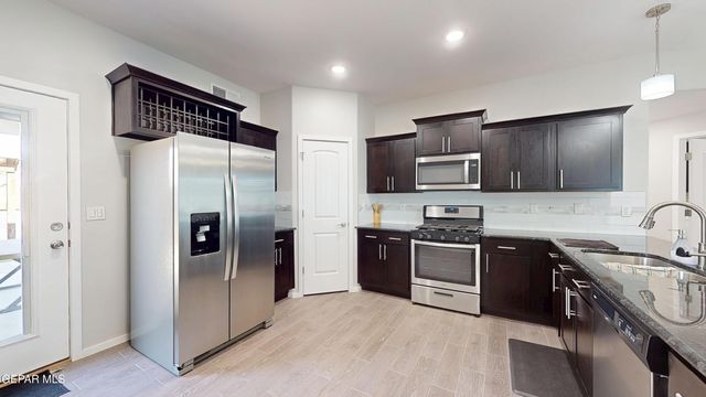 219 Notts Way, El Paso, TX 79928