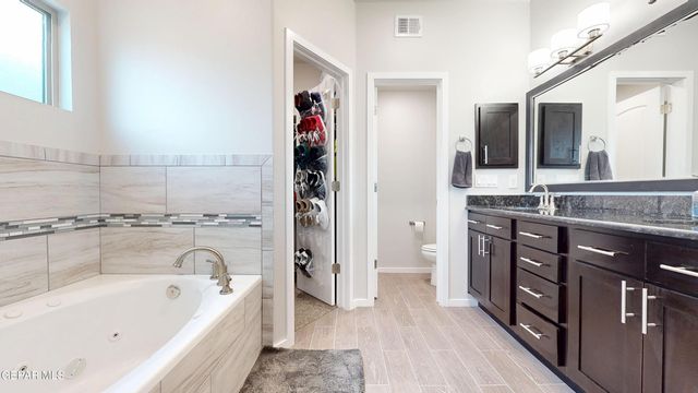 219 Notts Way, El Paso, TX 79928